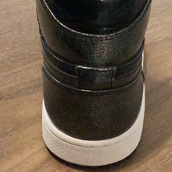 Jordan 1 Retro Black Patent High Tops Size 8.5 - Picture 11 of 13
